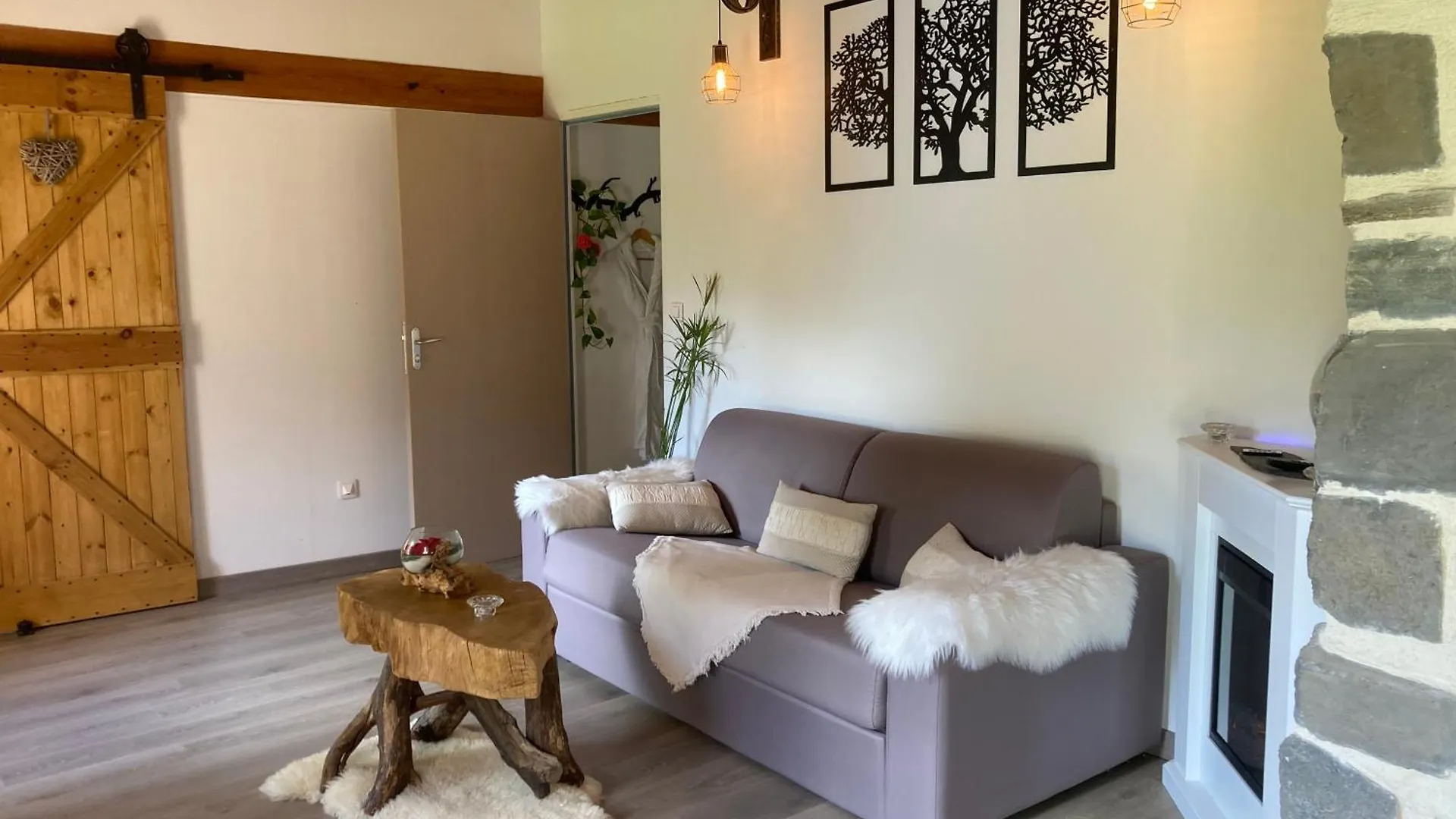 Cottage River & Spa Saint-Ilpize Guest house