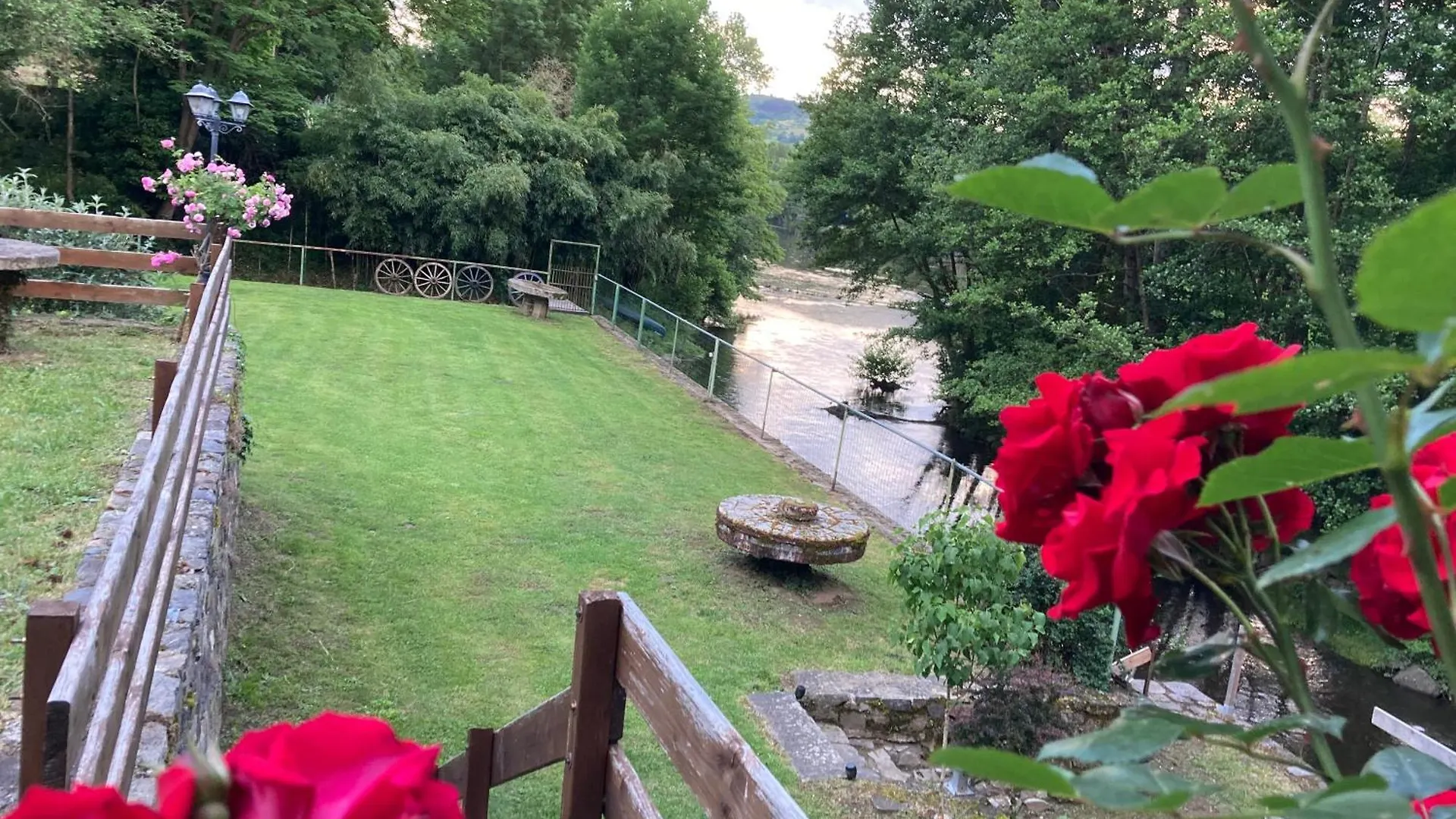 Guest house Cottage River & Spa Saint-Ilpize